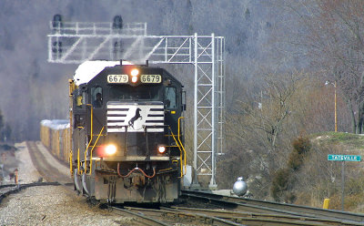 Southbound train 26M at Tateville KY 
