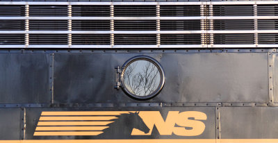 Port Hole and Logo detail NS 4275