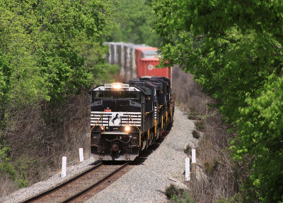 Eastbound NS 111 at Convoy 