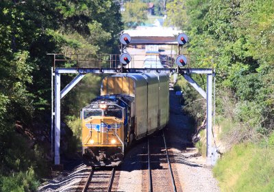 Southbound 223 takes #2 track at Whitley 