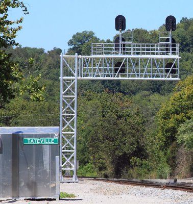 New signals and cross-overs at the NEW CP Tateville, which has been moved South over a Mile 