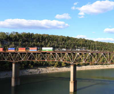 NS 295 crosses the Cumberland River on a wonderful fall evening 
