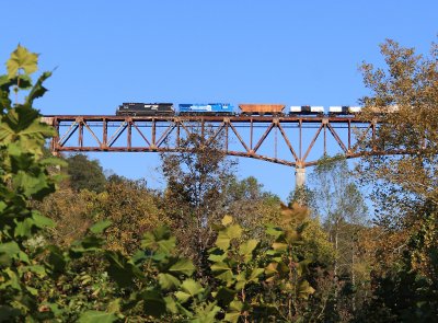 NS 177 crosses the New River on a cool fall morning 