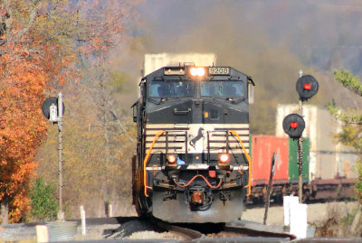 NS 215 passes the soon to be removed signals at Milledgeville Ky