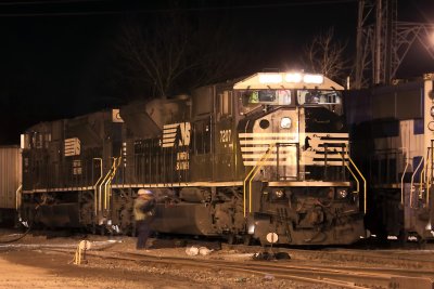 NS 7207 and 7202, both former CR SD80Macs, lead Southbound NS train 251