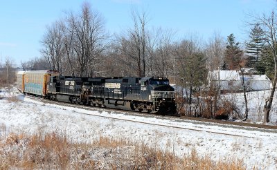 NS 285 eases through downtown Veechdale, slowing for a meet at Joyes 