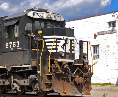 NS 8763 sits next to the old Kentucky Overall building in Lawrenceburg 