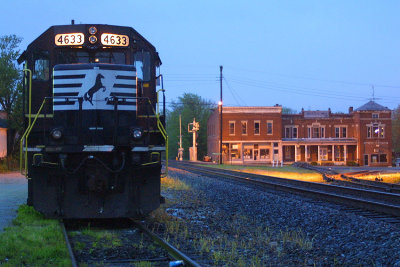 NS 4633 and the Hotel