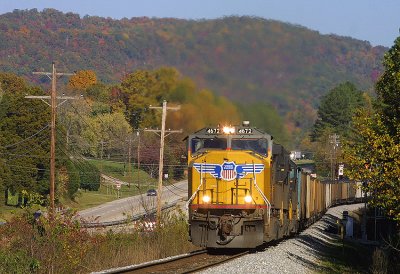 NS coal train 890 near Caney creek tn, on the K&O