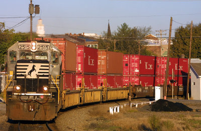 NS SD70 #2515 leads a short and sweet 26Z though Harrodsburg Ky shortly after sunrise