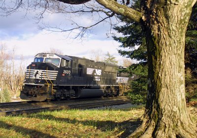 NS train 287 at West Waddy Ky