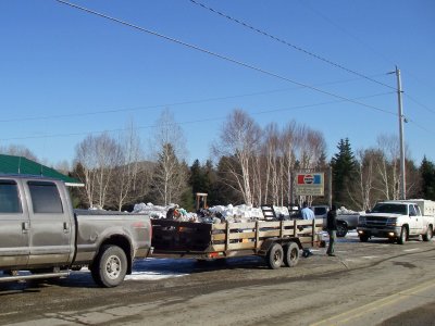 Mushers trailer, dropped dog truck