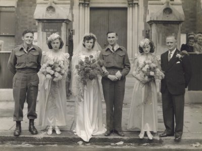 Mom & Dad's wedding party_1945.jpg
