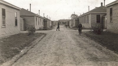 Army barracks_1942.jpg