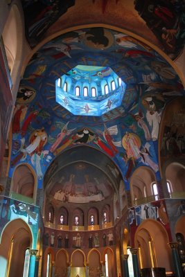 S.Rita da Cascia chiesa interno.JPG