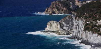 La scogliera di Ponza.jpg