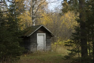 Wellhouse at the garden - less saturated..which is best?