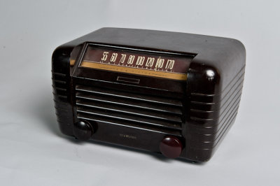 Radio a lampe _ RCA Victor Modle BT 502 _ vers 1949