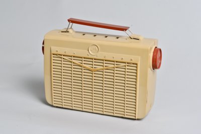 Radio a lampe _ RCA Victor Modle P232 _ Vers 1956