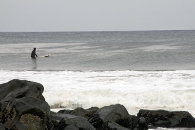 Winter surfer