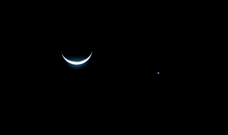 2/27/09 Waxing crescent Moon and Venus
