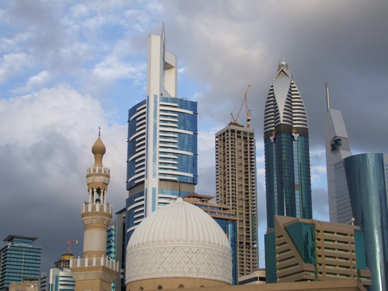 Mosque Sheikh Zayed Road Dubai.jpg