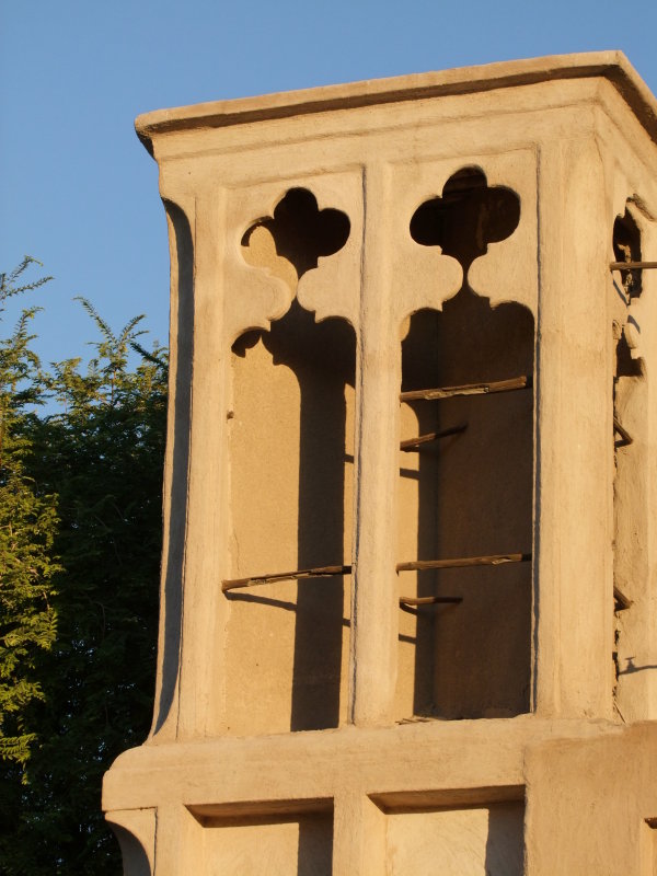 Unrestored Windtower Bastakiyas Dubai.jpg