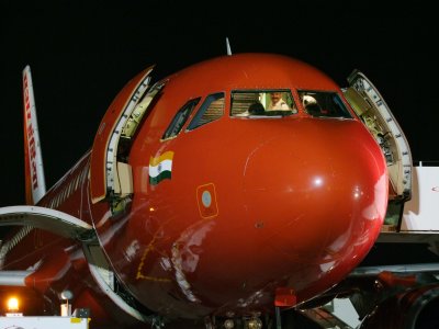 2000 26th November 08 Indian Airlines Special Livery at Sharjah Airport.jpg