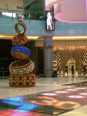 Fashion Avenue Dubai Mall.jpg