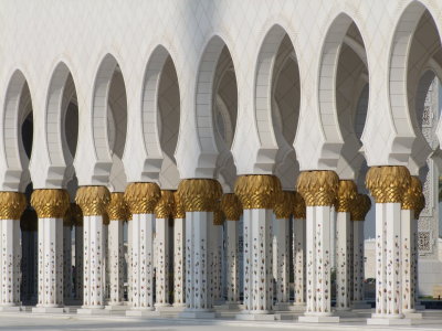 Sheikh Zayed Mosque Abu Dhabi 2.jpg