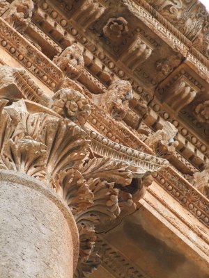 Roman Ruins Baalbeck Lebanon 8.jpg