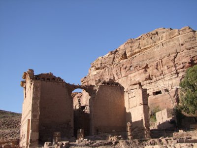 Qasr Al-Bint against the rocks Petra Jordan.jpg