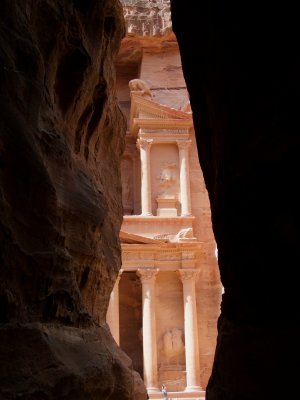 1011 5th March 09 Lady Sitting The Treasury Petra Jordan.jpg