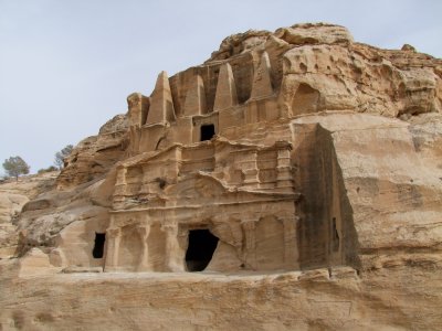 Obelisk Tomb Petra Jordan.jpg