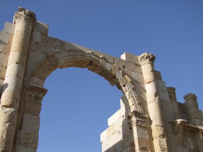 South Gate 2 Jerash Jordan.jpg