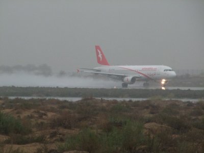 1703 30th March 09 Wet landing at Sharjah Airport