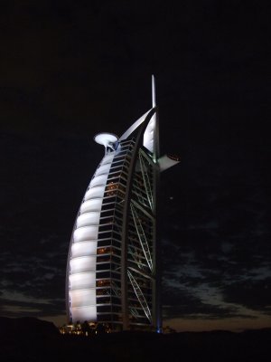 Burg Al Arab by moonlight Dubai.JPG