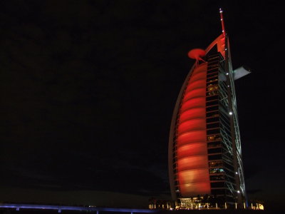 Burg Al Arab Red Light Dubai.JPG
