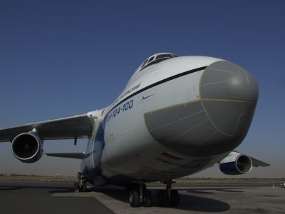 1657 14th February 08 AN124 at Sharjah Airport.JPG