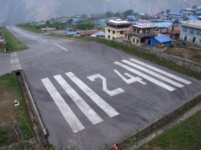 Runway 24 Lukla.JPG