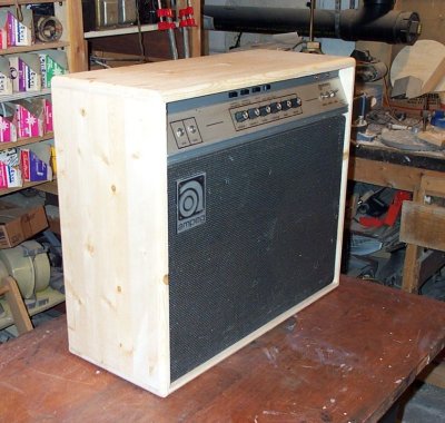 Replacement_cab_for_Ampeg_Amp.jpg