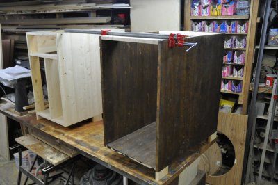 07_Two_pedestals.jpg