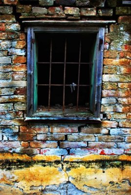 wooden-window.jpg