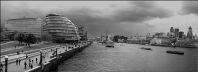 Thames  from Tower Bridge.jpg