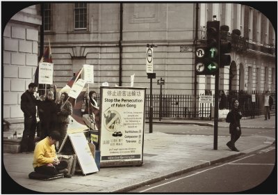 Falun Gong London W1.jpg