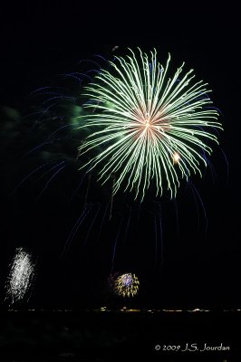 Fireworks1425b.jpg