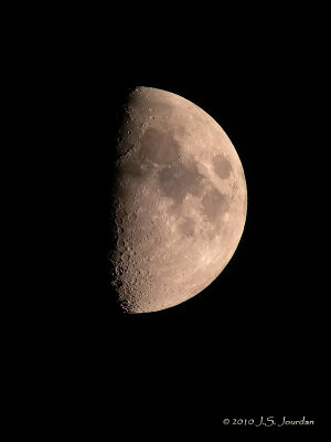 Moon8901b.jpg
