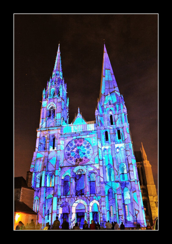 Cathedrale de Chartres illumine 2009 (EPO_9102)