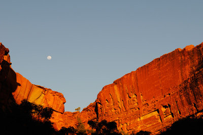 Moonrise at Kings Canyon
