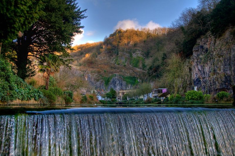 Weir, pond and gorge, Cheddar (3489)